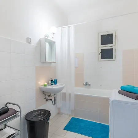 Apartments U Nemocenske Pojistovny